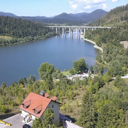 Moya 1 Apartamento Fužine